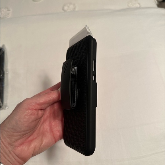 Bundle of Google Pixel 4 Cases - Picture 7 of 8